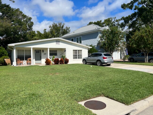 Building Photo - 3607 S Waverly Pl
