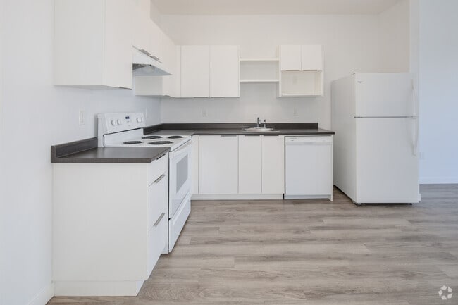 1BR, 1BA - 541SF - Kitchen - 733 Goldstream Ave