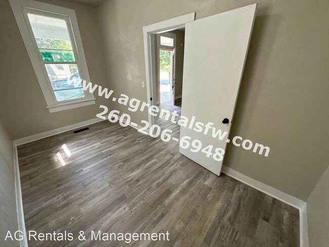 Building Photo - 4 br, 1 bath House - 807 3rd St