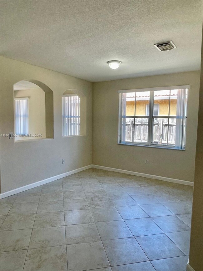 Foto del edificio - 8514 NW 111th Ct