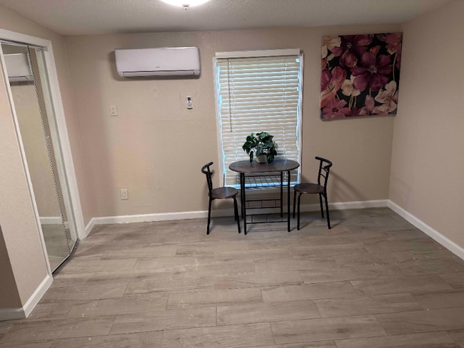 Foto del edificio - 4208 W La Salle St