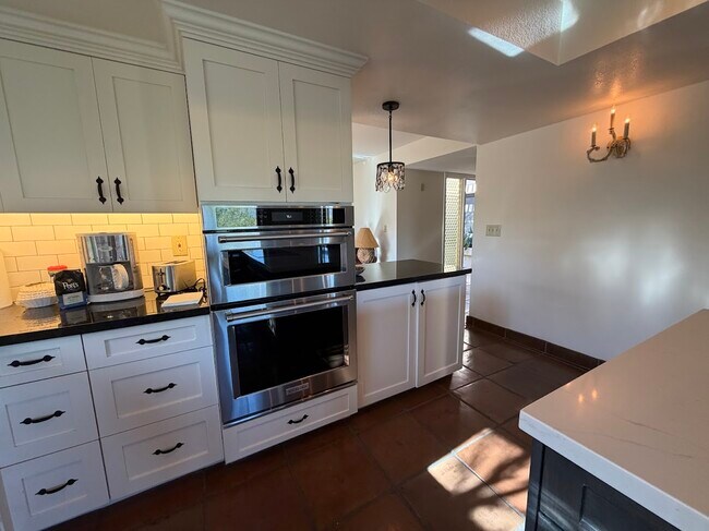 Building Photo - 37801 N Cave Creek Rd