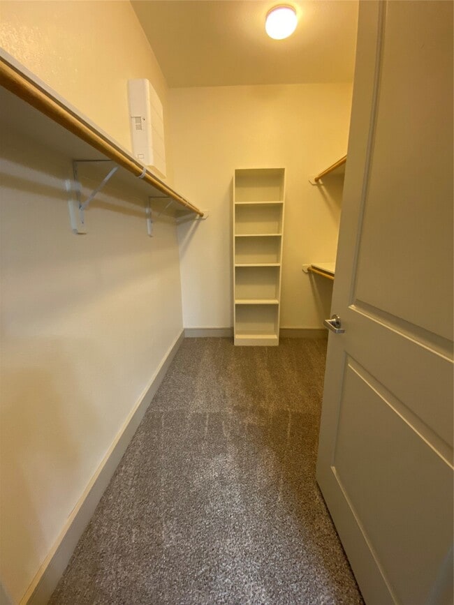 Building Photo - 1800 St Joseph Pkwy