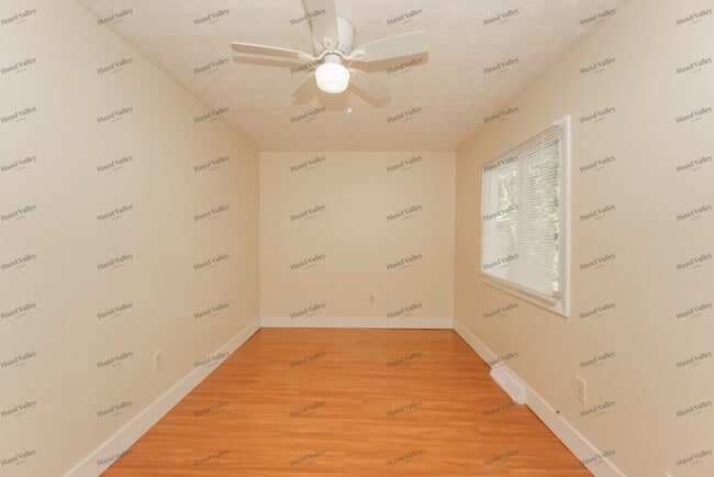 Building Photo - 1064 E 168th St