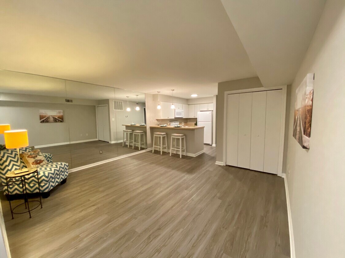 Foto principal - 26D Queen Anne Way