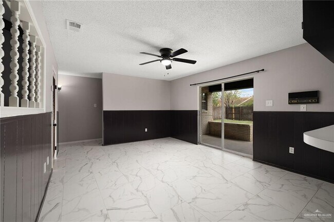 Building Photo - 2409 Camellia Ave