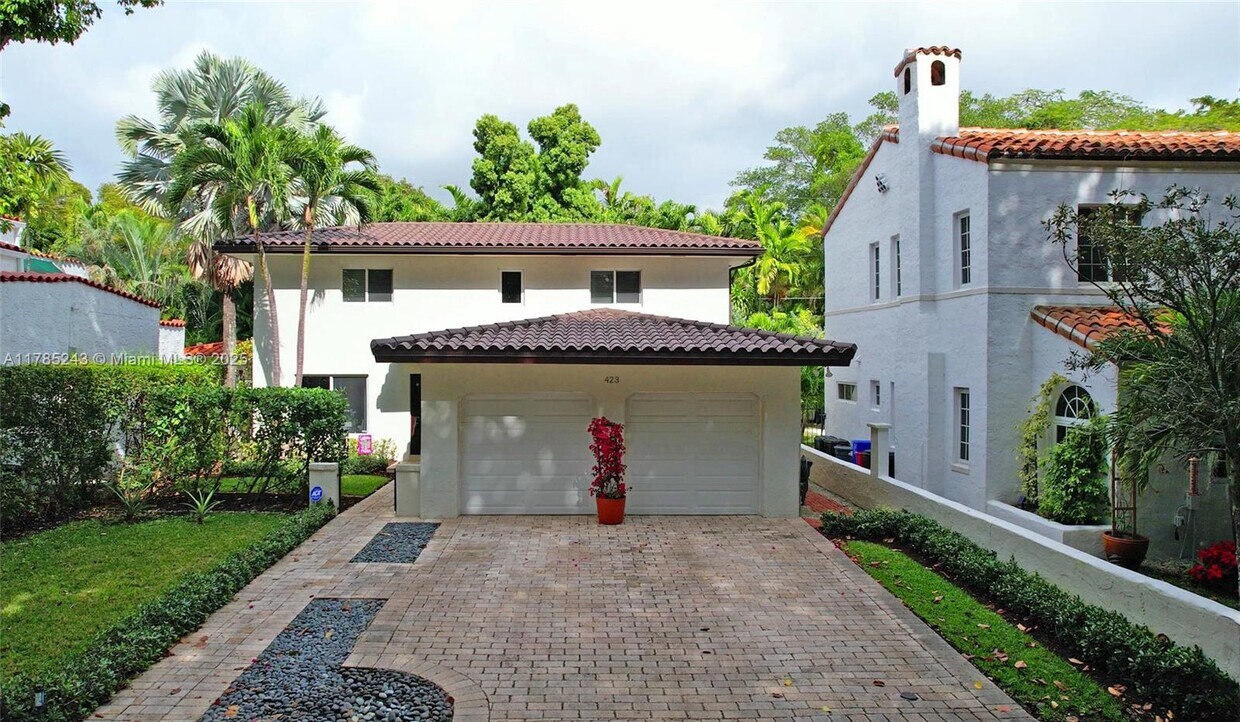 Foto principal - 423 Alhambra Cir