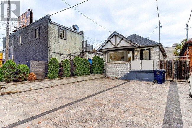 Photo du bâtiment - 194 Roe Ave