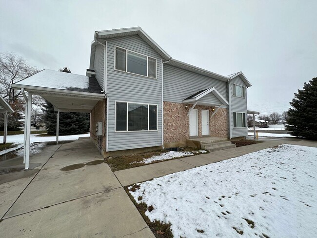 Foto del edificio - Charming 3-Bed, 2-Bath Home in Prime Ameri...