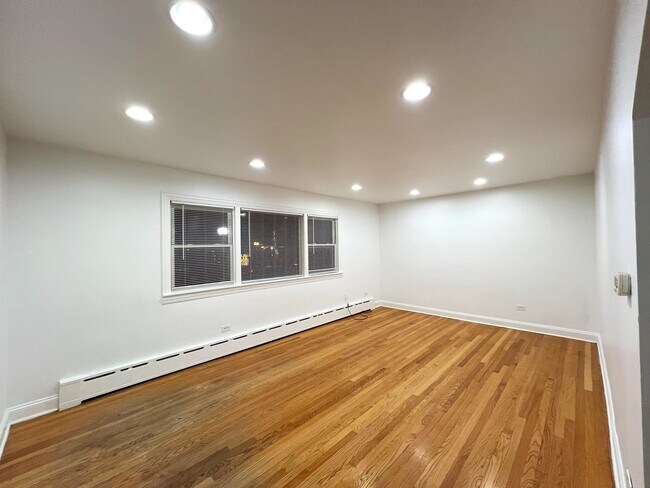 Foto del edificio - 45 Conti Pkwy