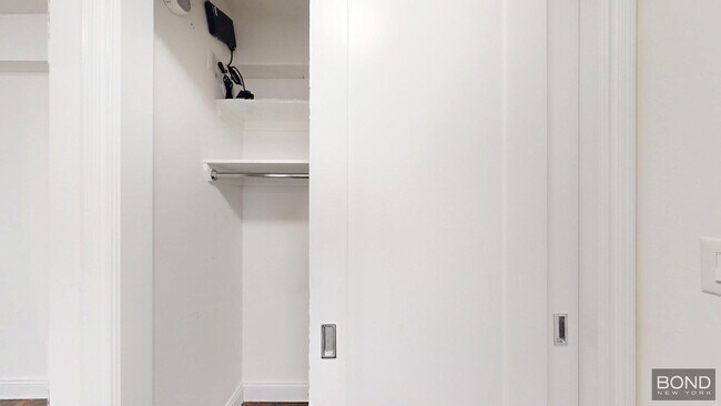 Foto del edificio - 219 E 69th St