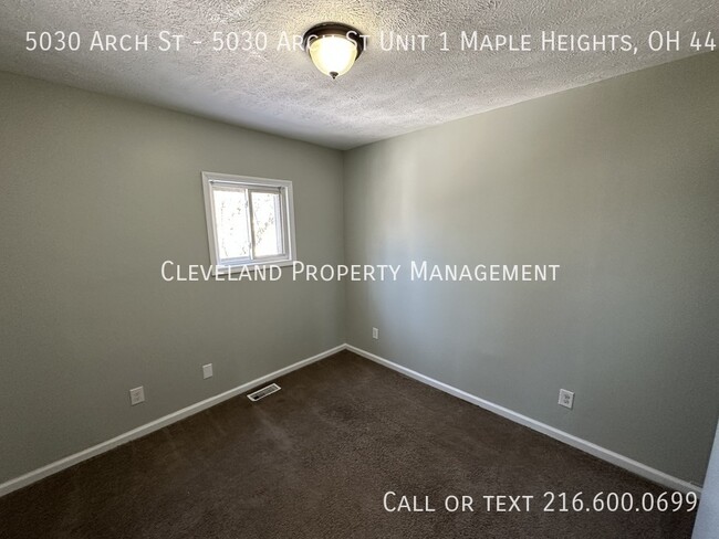 Foto del edificio - Maple Hts 2 Bedroom Down Unit