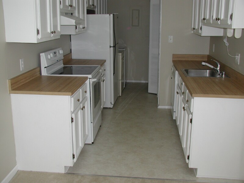 9945 Allen Pointe Dr, Allen Park, MI 48101 Condo for Rent in Allen