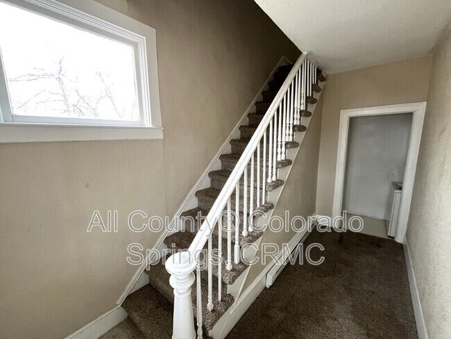 Building Photo - 1113 E Cimarron Street