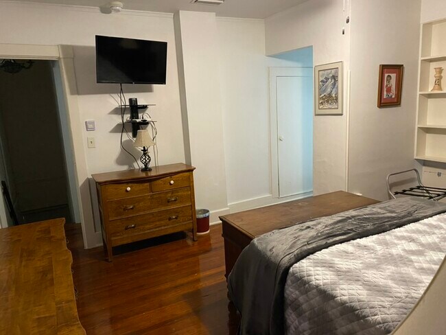 C ático dormitorio principal TV - Deland Marigold