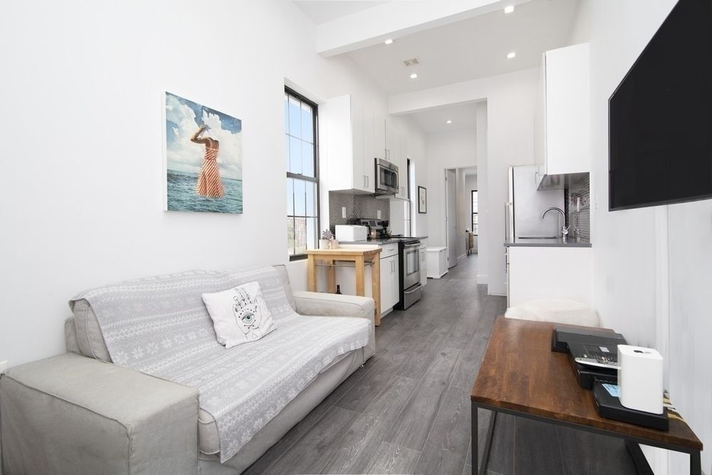 Foto principal - 238 Wyckoff Ave