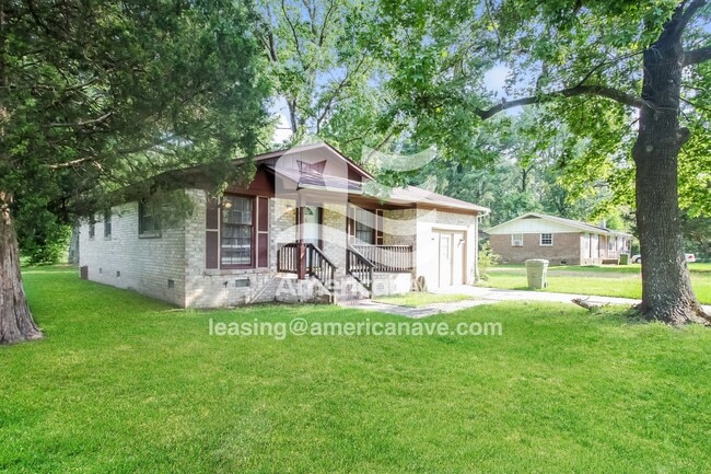 Building Photo - 517 Riverside Ln