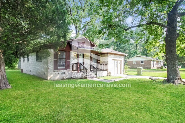 Foto del edificio - 517 Riverside Ln
