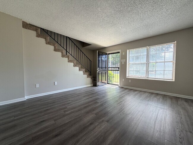 Foto del edificio - 3450 Spottswood Ave