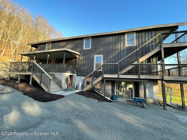 Building Photo - 628 Hudson St