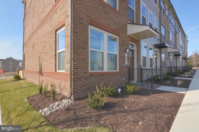 Building Photo - 37 Morrison Dr