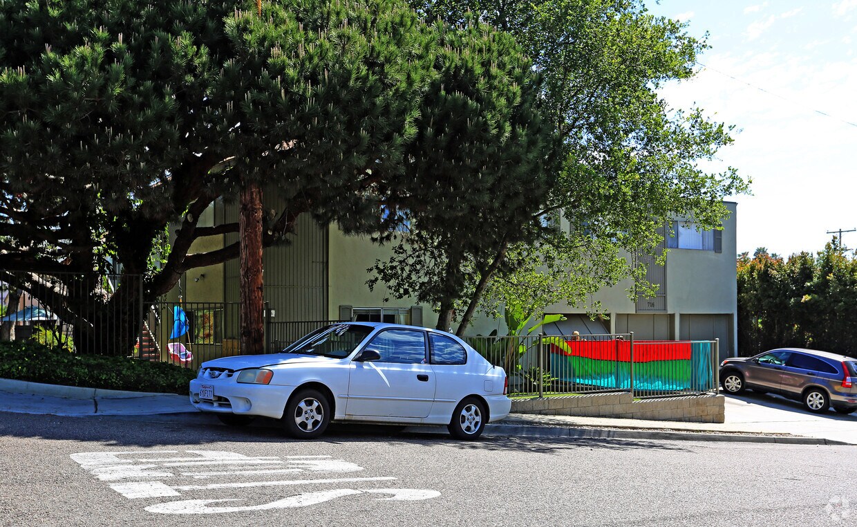 Primary Photo - 716 N Nevada St