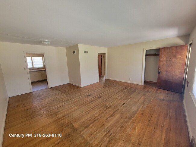 Foto del edificio - 4906 E 9th St N