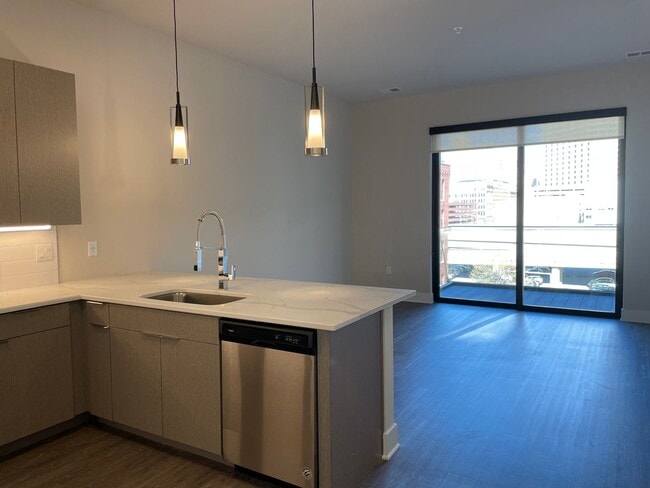 Interior Photo - 321 Jefferson