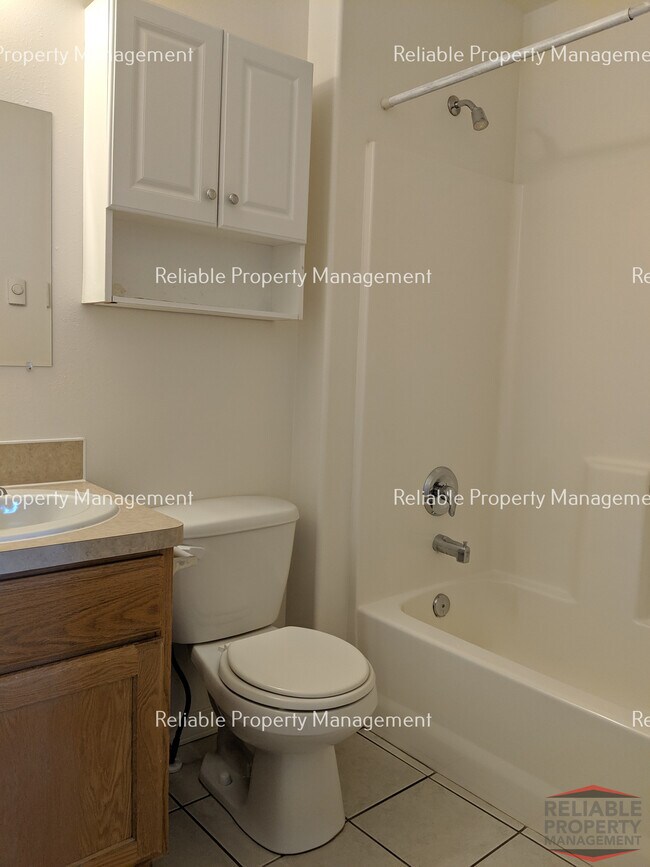 Foto del edificio - 685 John Adams Pky