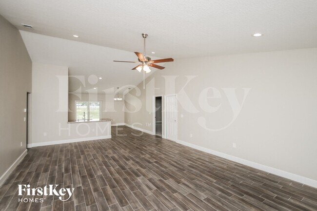 Foto del edificio - 918 Armstrong Rd SE