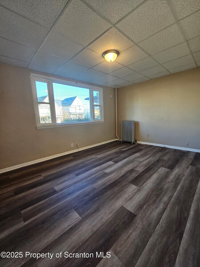 Building Photo - 1218 S Main Ave
