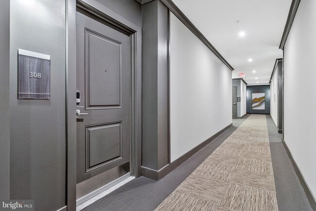 Building Photo - 102 St Ives Pl