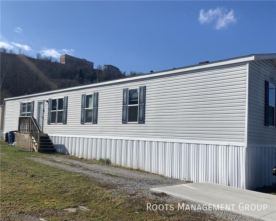 Primary Photo - Home Available to Lease - Apply Today!