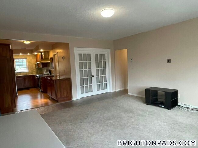 Foto del edificio - 30 Lake Shore Ct