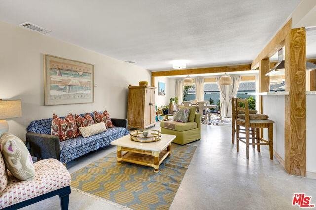 Building Photo - 3967 East Sunny Dunes Road, Palm Springs, ...