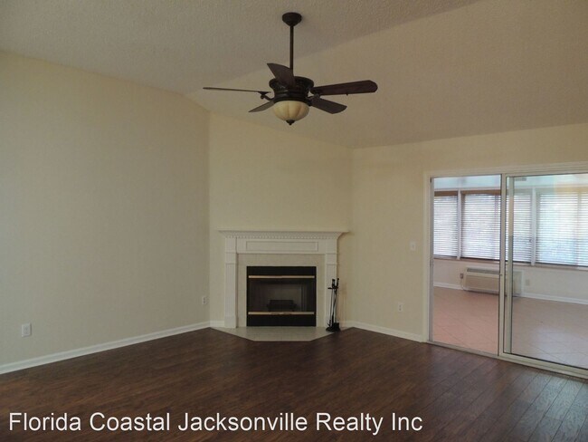 Foto del edificio - 3150 Highland Grove Dr