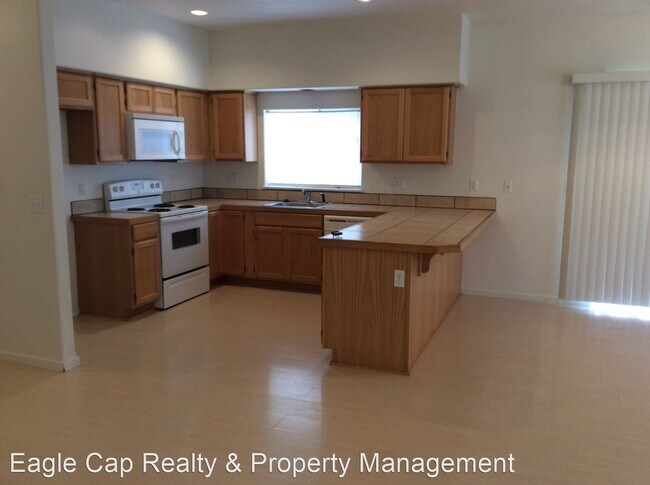 Foto del edificio - 3 br, 2 bath House - 2206 Jakob St