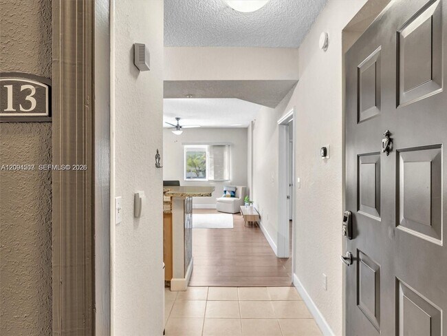 Foto del edificio - 6001 SW 70th St