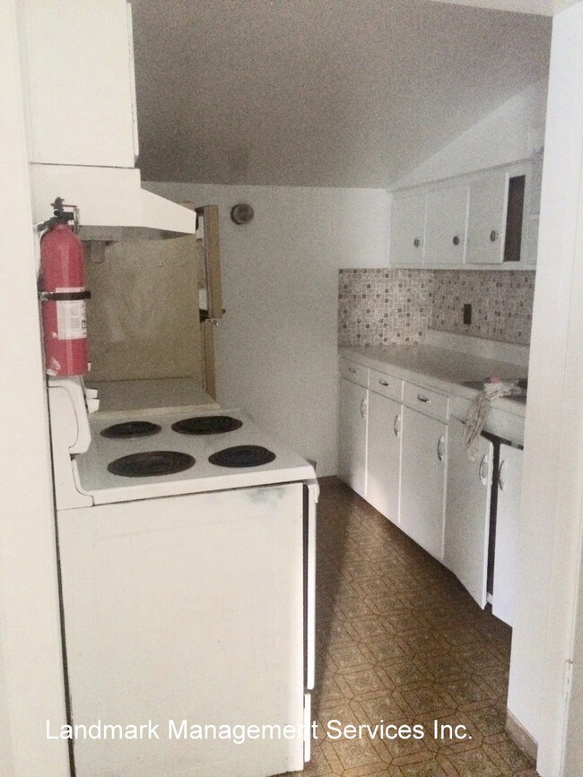 1904 Price St Unit 1902 1/2, Scranton, PA 18504 Apartment for Rent in