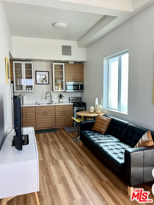 Foto del edificio - 507 N San Vicente Blvd