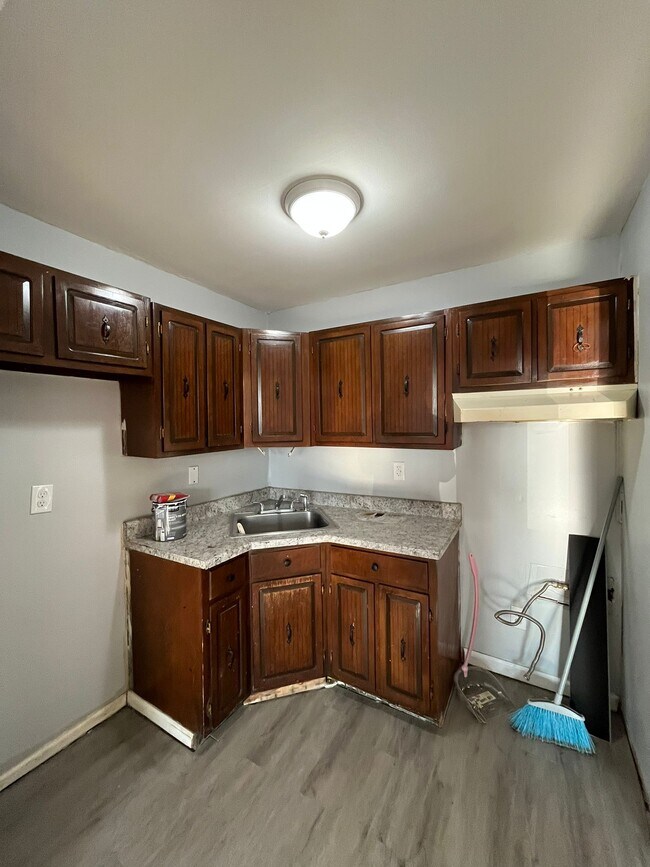 Foto del edificio - 180 Princeton Ave