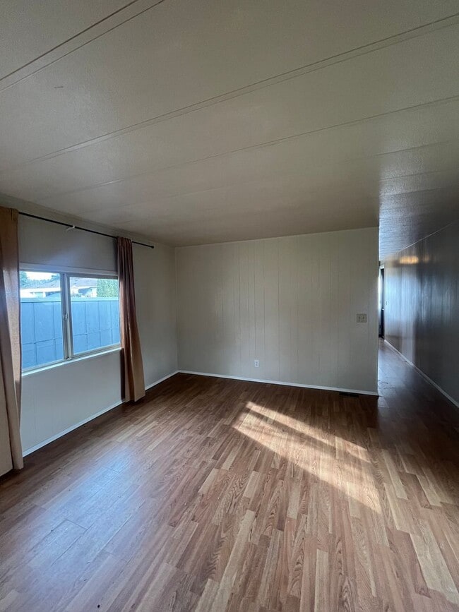 Building Photo - 3-Bedroom 1-Bathrrom home near Dorris Ranch