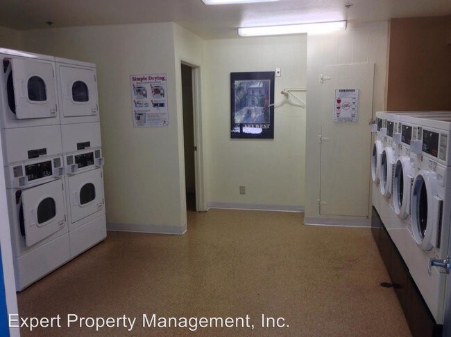 Foto del edificio - 3808 Georgia St