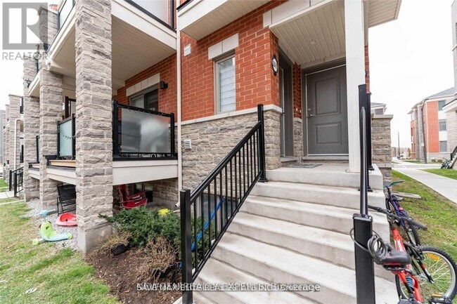 Building Photo - 250 Lagerfeld Dr