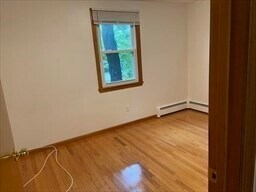 Foto del edificio - 2 Marigold Ave