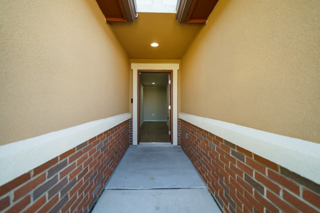 Building Photo - 10126 Relic Oaks