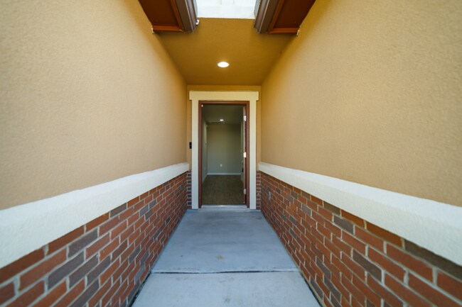 Foto del edificio - 10126 Relic Oaks