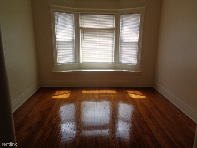 Building Photo - 3 br, 1 bath House - 6329 E Canfield St