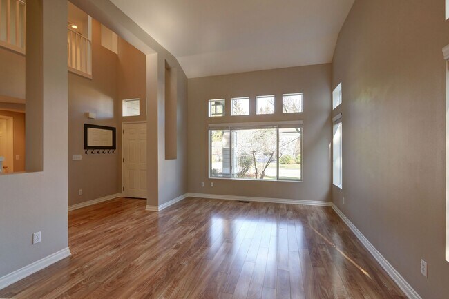 Foto del edificio - Beautiful 3bd, 2.5ba Home in Klahanie Avai...