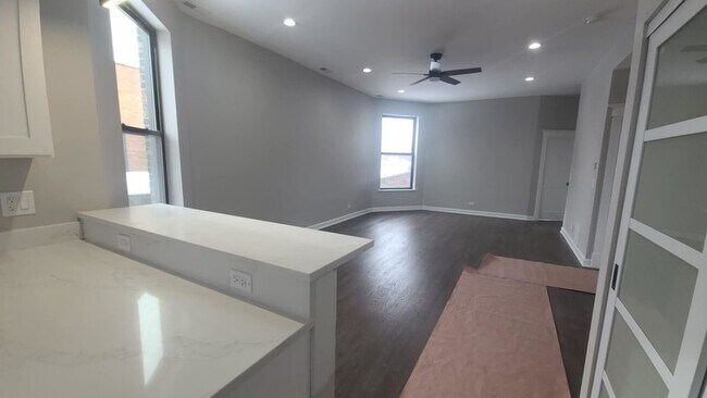 Foto del edificio - 6443 S Peoria St